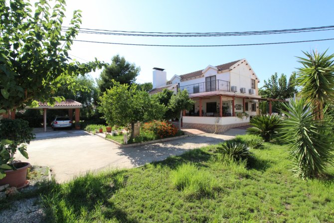 Image No.2-6 Bed Villa for sale