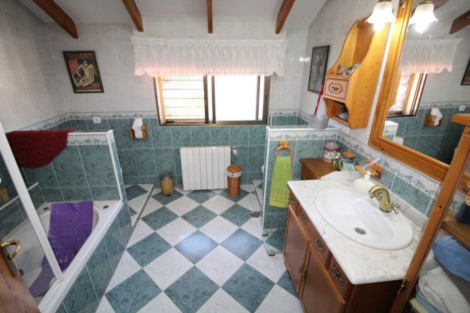 Image No.41-6 Bed Villa for sale