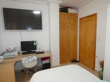 2384149135apartmentsforsaleinalgorfa27577699l