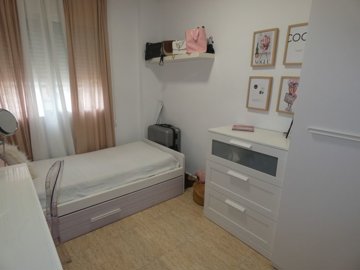 2384149135apartmentsforsaleinalgorfa27577710l