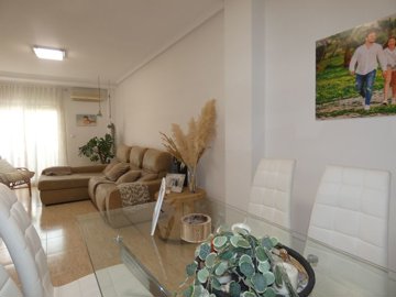 2384149135apartmentsforsaleinalgorfa27577669l