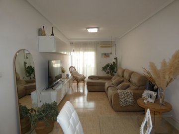 2384149135apartmentsforsaleinalgorfa27577670l