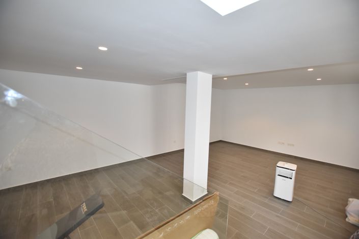 Image No.31-3 Bed Villa for sale