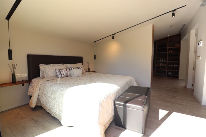 Image No.11-5 Bed Finca for sale