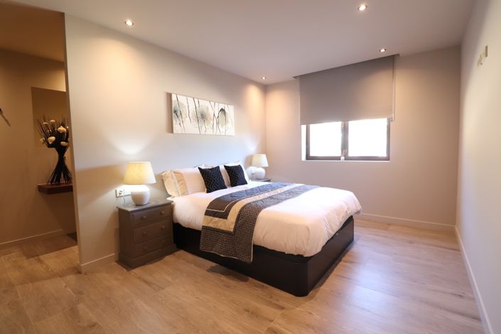 Image No.18-5 Bed Finca for sale