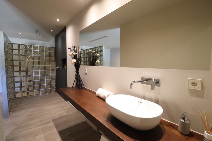 Image No.20-5 Bed Finca for sale