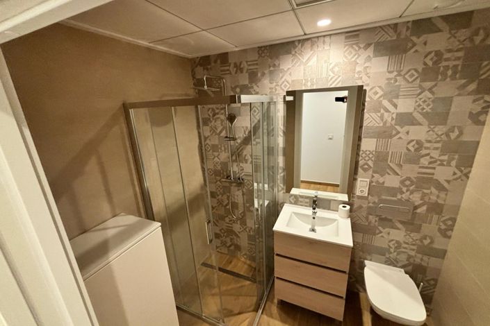 Image No.15-3 Bed Property for sale