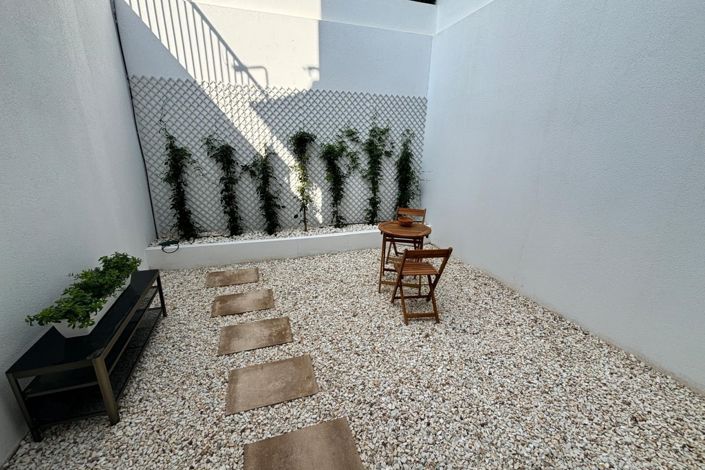 Image No.21-3 Bed Property for sale