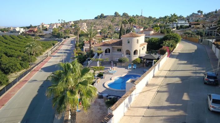 Image No.1-5 Bed Villa for sale