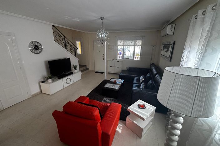 Image No.21-2 Bed Semi-Detached for sale