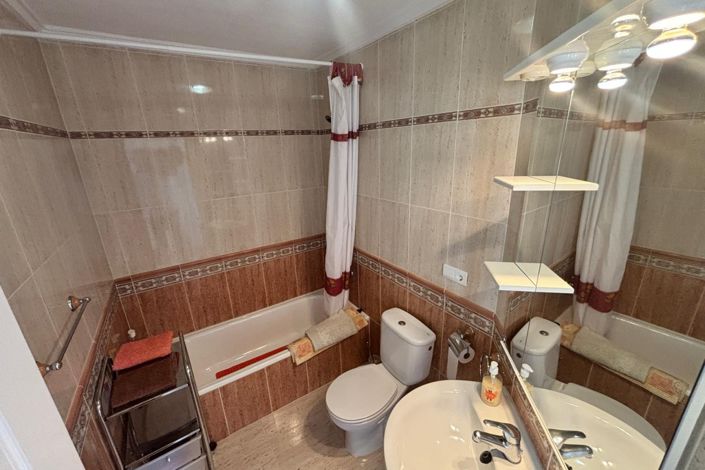 Image No.11-5 Bed Property for sale