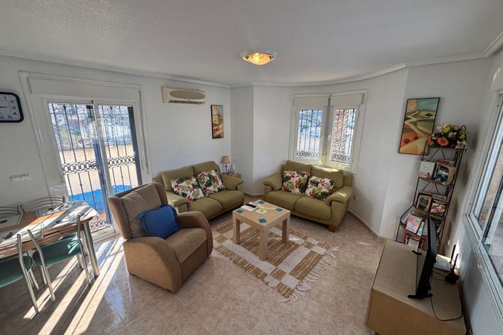 Image No.4-5 Bed Property for sale