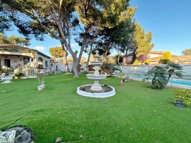 Image No.1-3 Bed Villa for sale