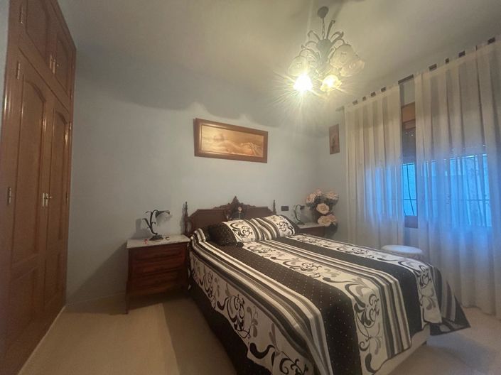 Image No.20-3 Bed Villa for sale