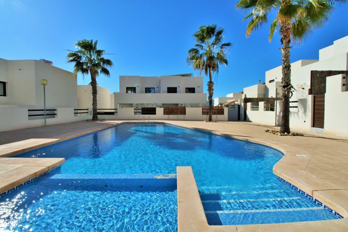 Image No.1-2 Bed Villa for sale