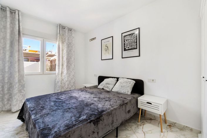 Image No.10-3 Bed Villa for sale