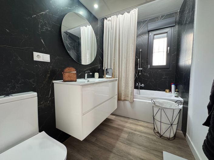 Image No.36-5 Bed Villa for sale