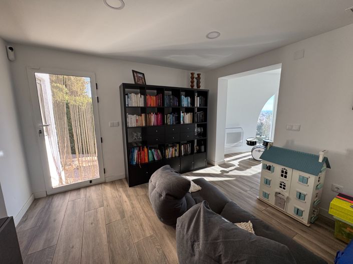 Image No.41-5 Bed Villa for sale