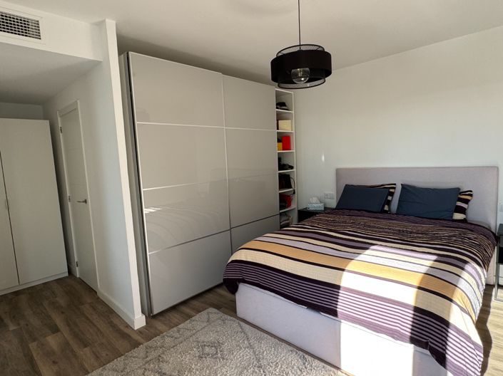 Image No.42-5 Bed Villa for sale