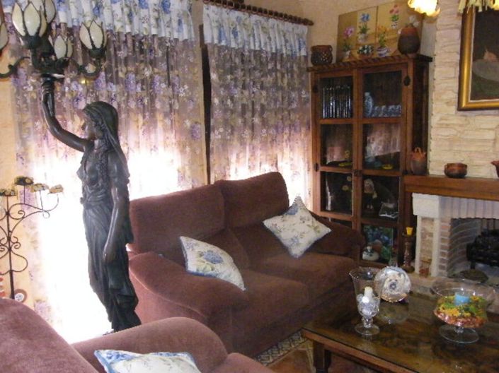 Image No.10-6 Bed Townhouse for sale