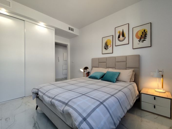 Image No.9-2 Bed Apartment for sale