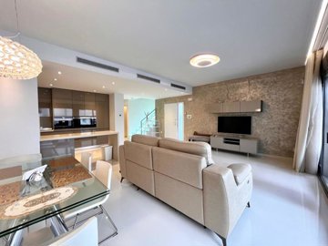 4800img20250203wa0110xlarge