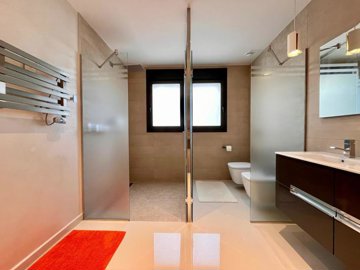 4800img20250203wa0111xlarge