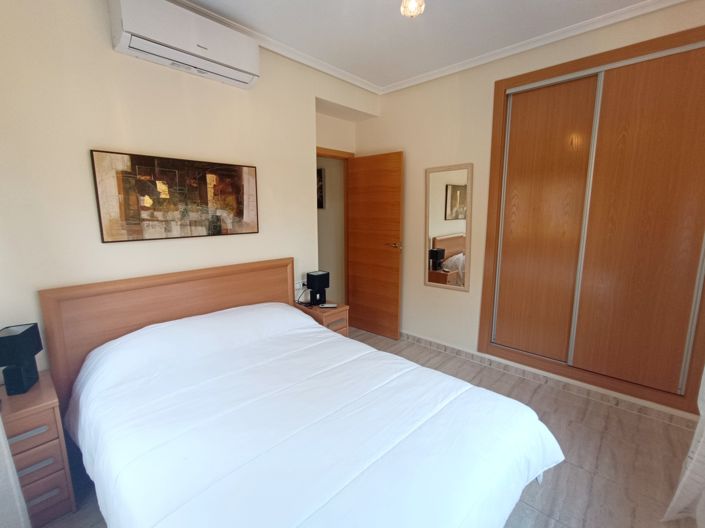 Image No.10-3 Bed Property for sale