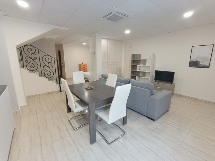 Image No.25-3 Bed Property for sale