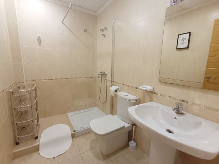 Image No.29-3 Bed Property for sale