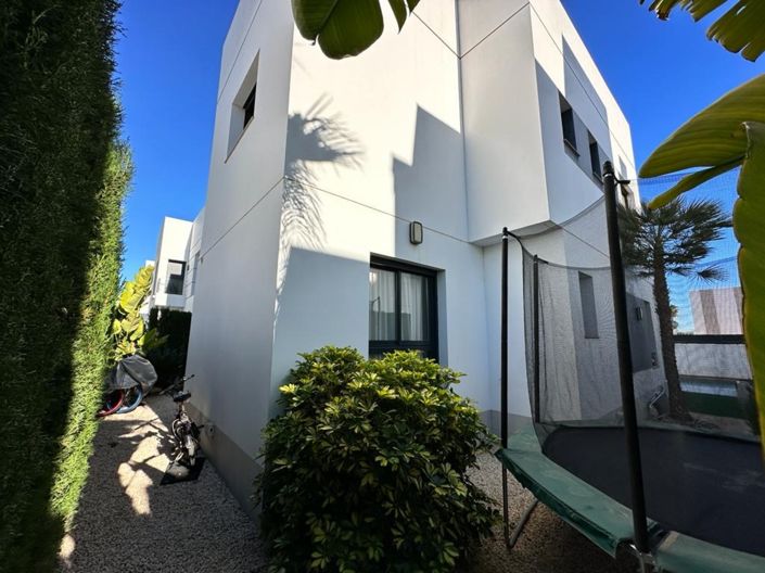 Image No.5-3 Bed Villa for sale