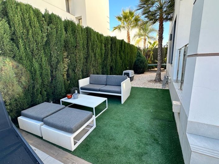 Image No.8-3 Bed Villa for sale