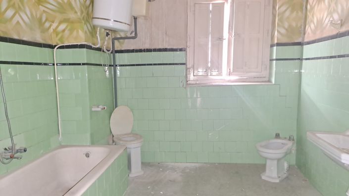 Image No.21-10 Bed Apartment for sale