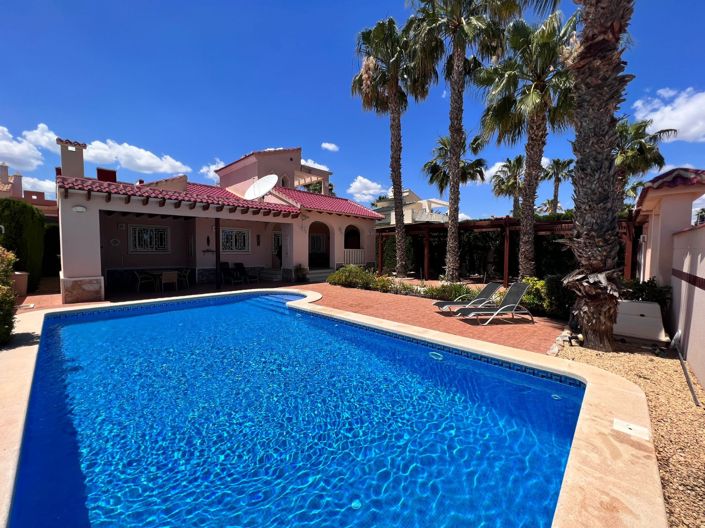 Image No.1-Villa de 3 chambres à vendre à Alicante