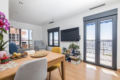 514912112frontlineapartment280325122449img202