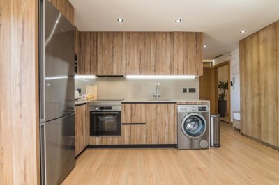 514912112frontlineapartment280325122449img202