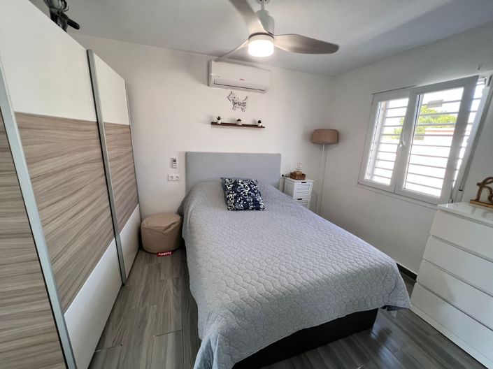 Image No.22-3 Bed Property for sale