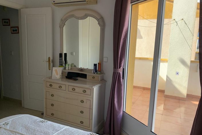 Image No.18-3 Bed Property for sale