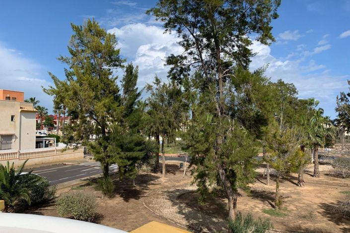 Image No.25-3 Bed Property for sale