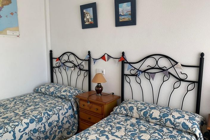 Image No.27-3 Bed Property for sale