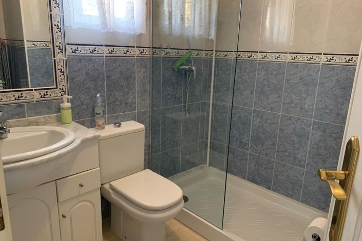 Image No.30-3 Bed Property for sale