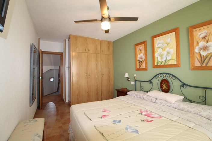 Image No.10-4 Bed Property for sale