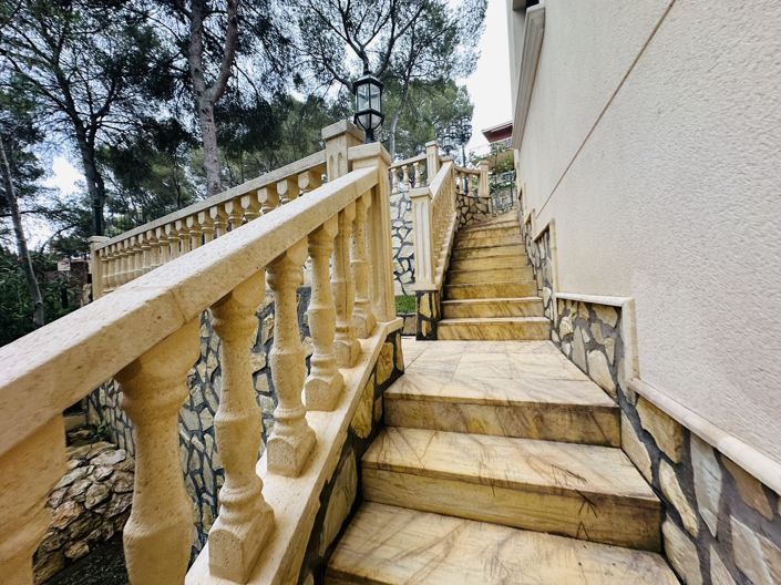 Image No.10-4 Bed Villa for sale