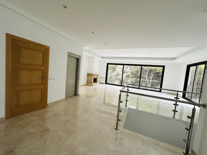 Image No.19-4 Bed Villa for sale