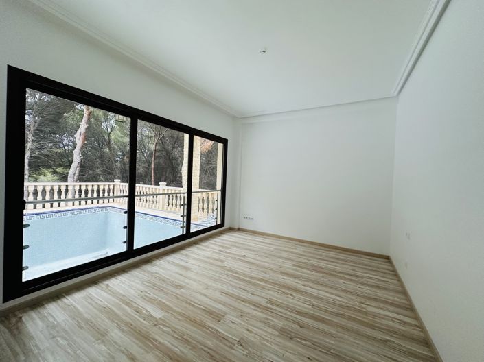 Image No.22-4 Bed Villa for sale