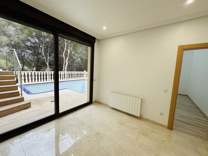 Image No.23-4 Bed Villa for sale