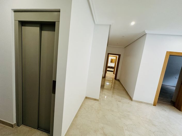 Image No.25-4 Bed Villa for sale