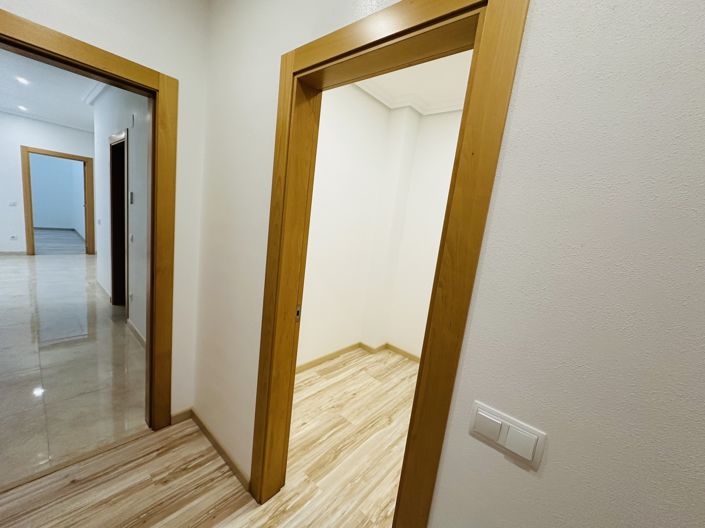 Image No.30-4 Bed Villa for sale