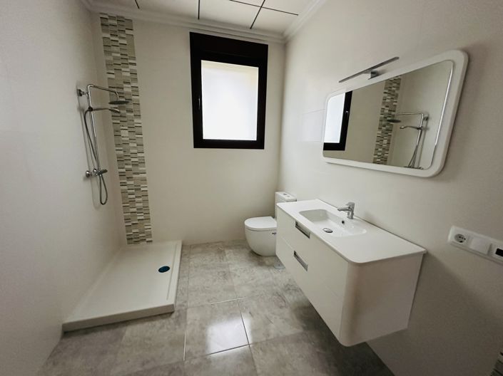 Image No.33-4 Bed Villa for sale