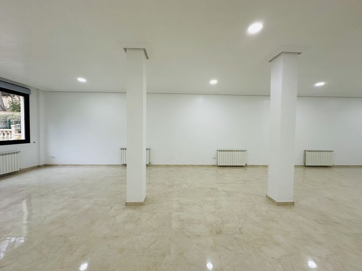 Image No.36-4 Bed Villa for sale